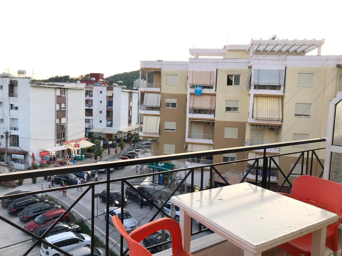 Center Hotel Pirro Хімара Екстер'єр фото