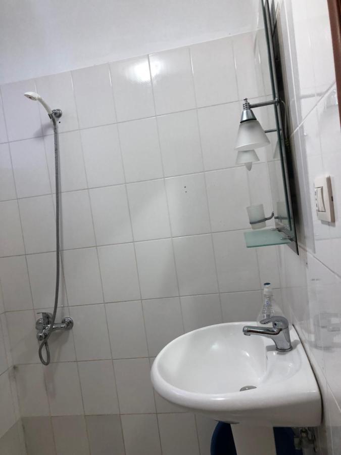 Center Hotel Pirro Хімара Екстер'єр фото